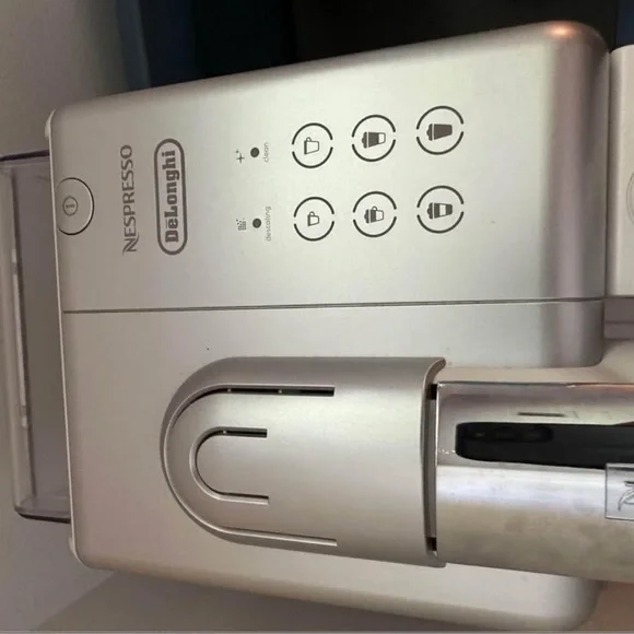 Nespresso Machine Lattissima Touch